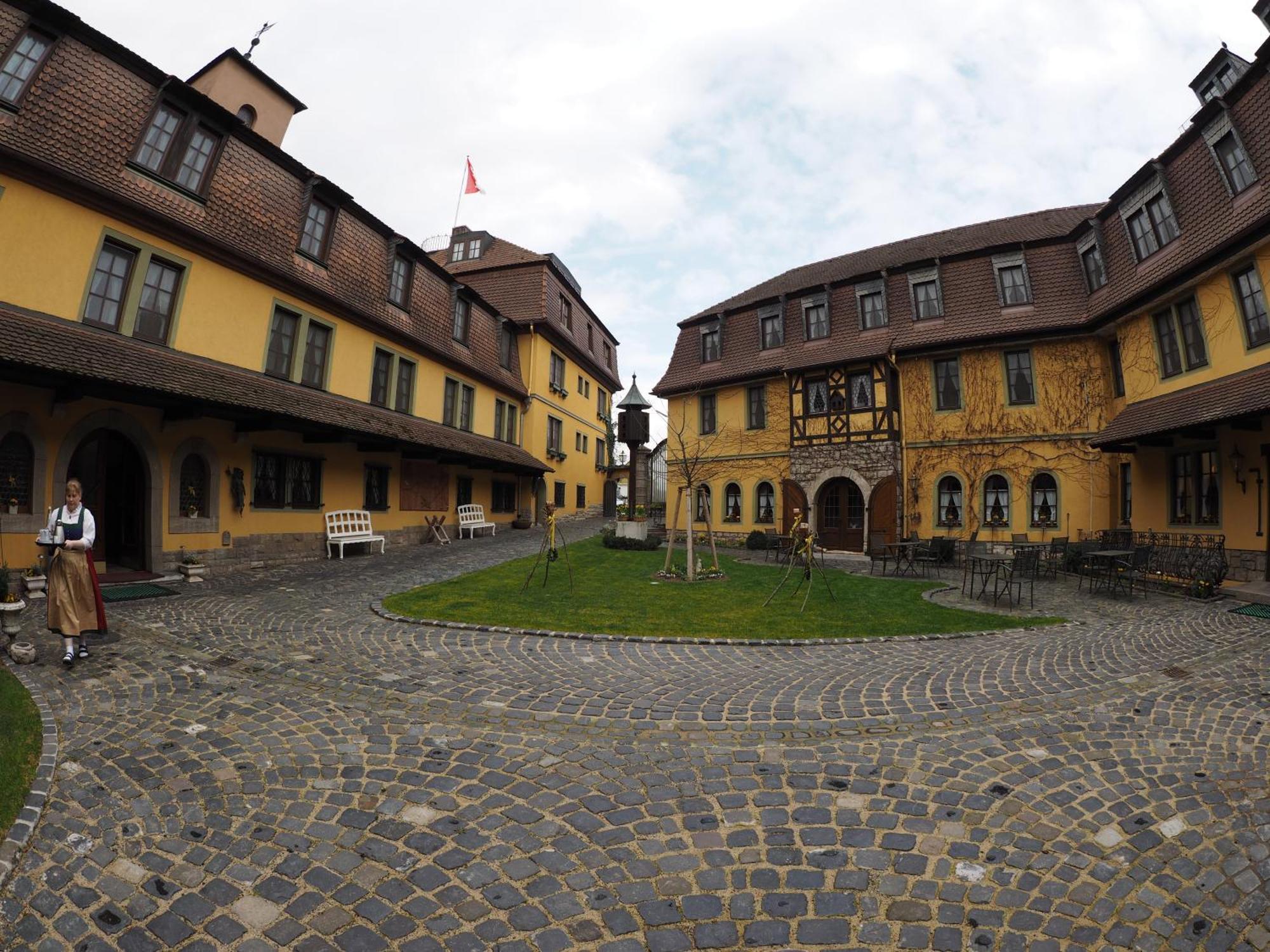 Hotel Leicht Biebelried ภายนอก รูปภาพ
