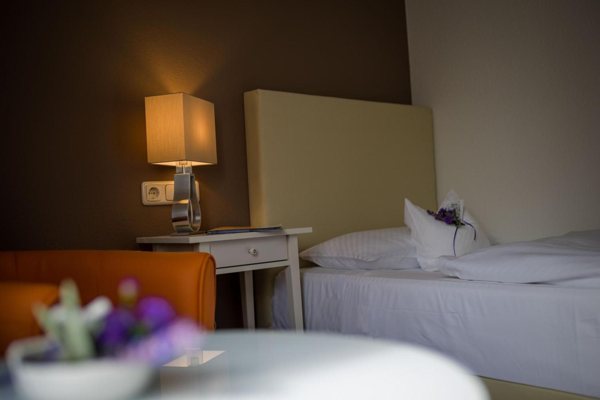 Hotel Leicht Biebelried ภายนอก รูปภาพ